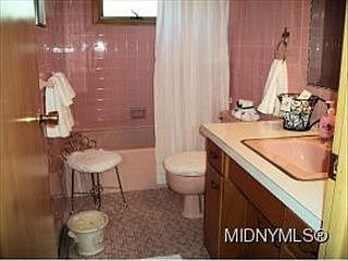 5th image of 1219 Hammond Ave