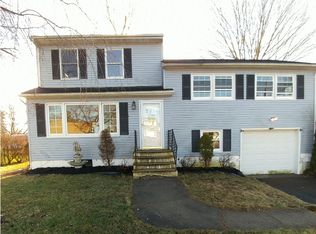 7 Springdale Gardens Rd, Newton, NJ 07860