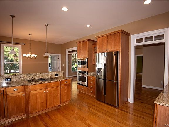 4th image of 10925 Live Oak Ct