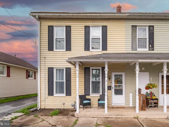 211 N 4th St, Wrightsville, PA 17368
