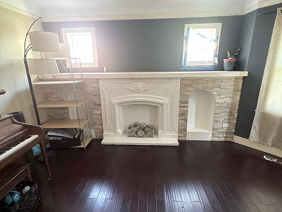 2nd image of 10224 S Princeton Ave