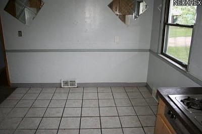 5th image of 100 Grand Blvd