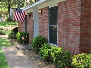 1014 Old Vicksburg Rd, Clinton, MS 39056