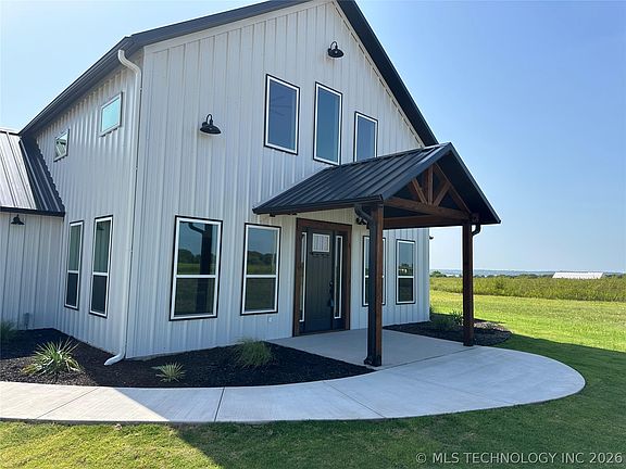 4th image of 2920 Lago Vista Ln