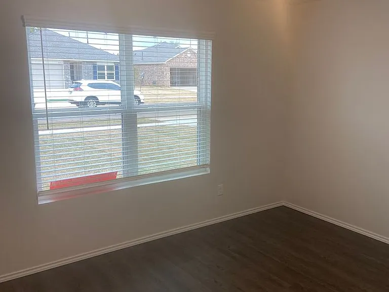 2024 Taylor St — Photo 9