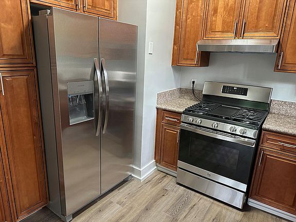 2nd image of 144 Carr Dr APT 5