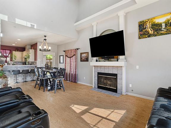 2nd image of 2358 Wicket Avenue