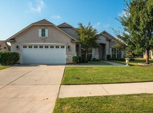 10105 Grandview Dr, Denton, TX 76207