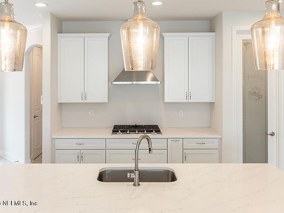 4th image of 67 FIRECREST Drive