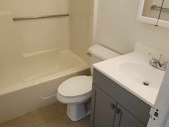 5th image of 1509 Pennsylvania Ave #3