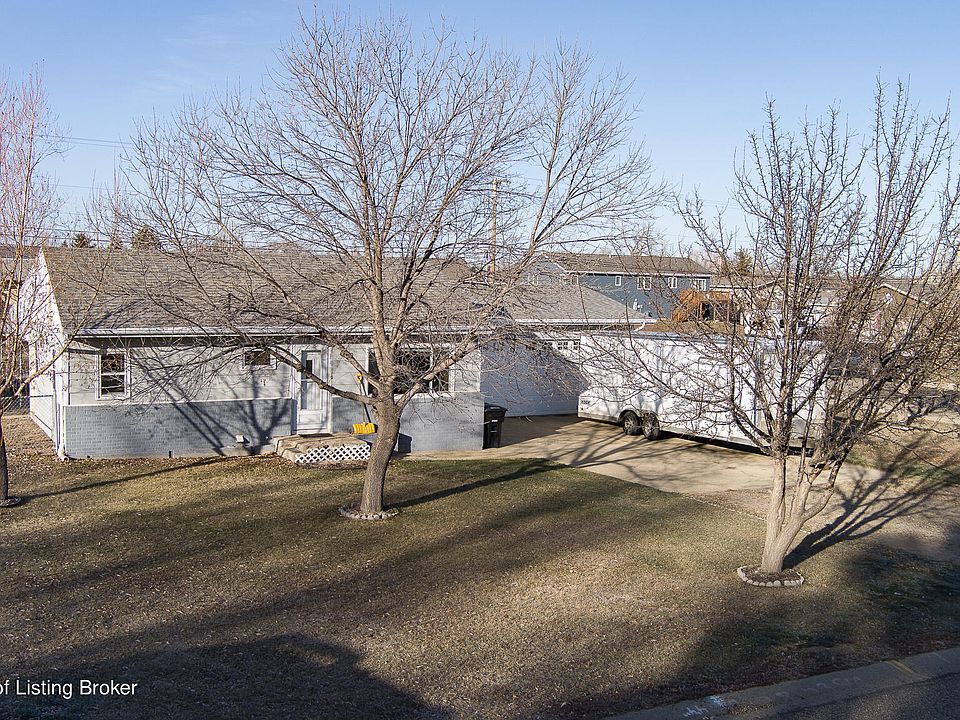 1st image of 610 1st Ave SW