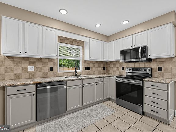 3rd image of 222 Cross Keys Rd