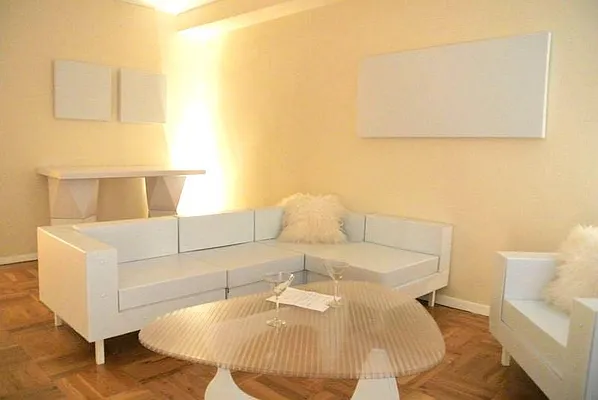 Sold by Manhattan Boutique Real Estate | media 17