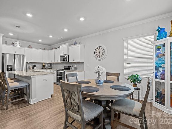 2nd image of 4604 Grove Manor Dr