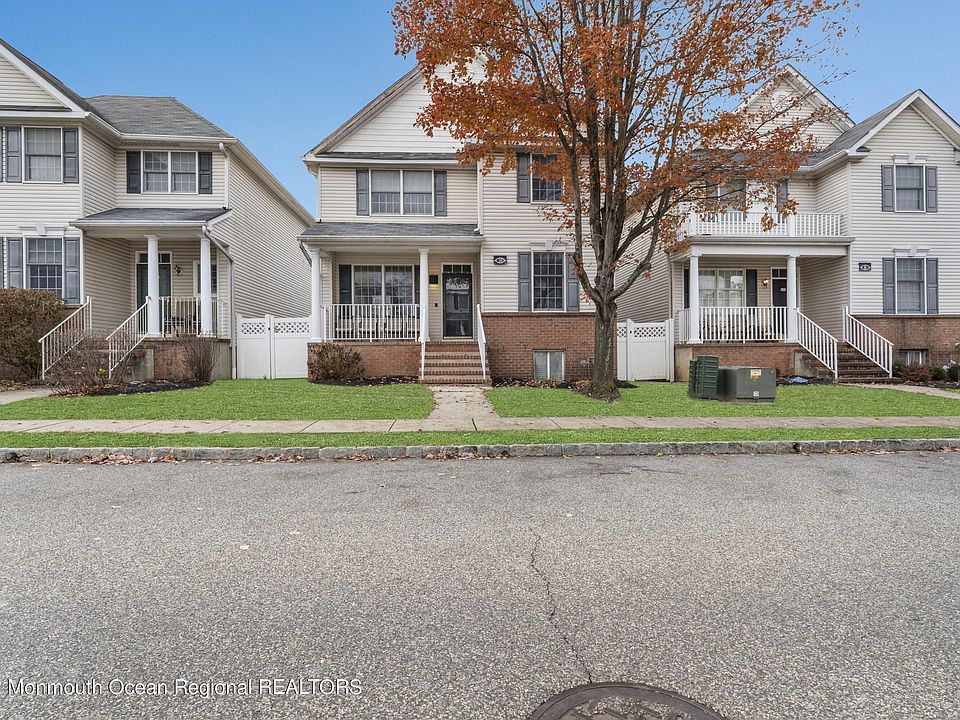 1st image of 10 Ponderosa Dr