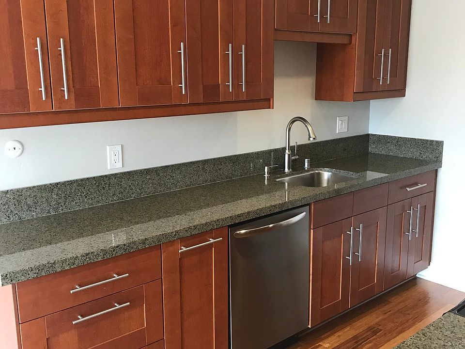 Left Side Of Kitchen