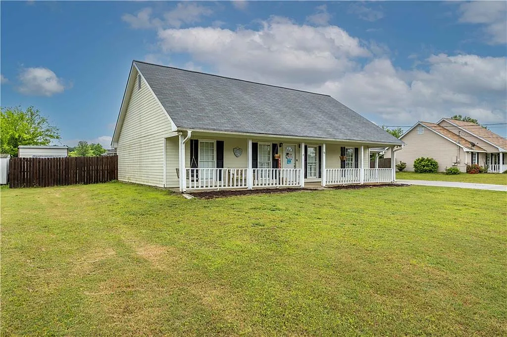 11 McLendon Rd photo 1
