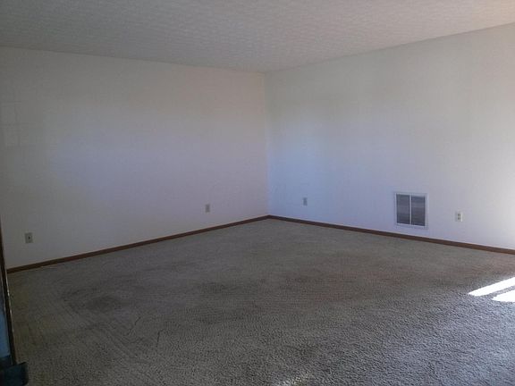 5th image of 3606 Lake Albert Way