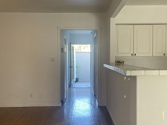 2nd image of 3911 Edenhurst Ave