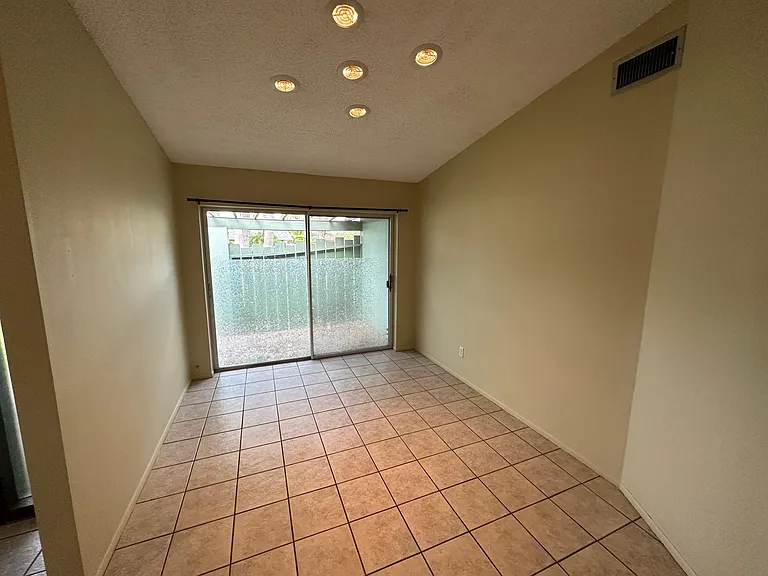 1939 Arvis Cir W — Photo 7