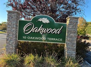 10 Oakwood Terrace #65, New Windsor, NY 12553