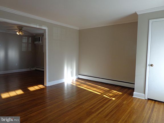 3rd image of 130 E 8th Ave