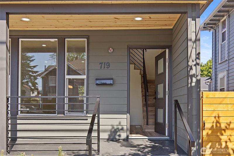 2nd image of 719 S Sprague Ave