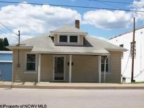 1138 Speedway Ave, Fairmont, WV 26554