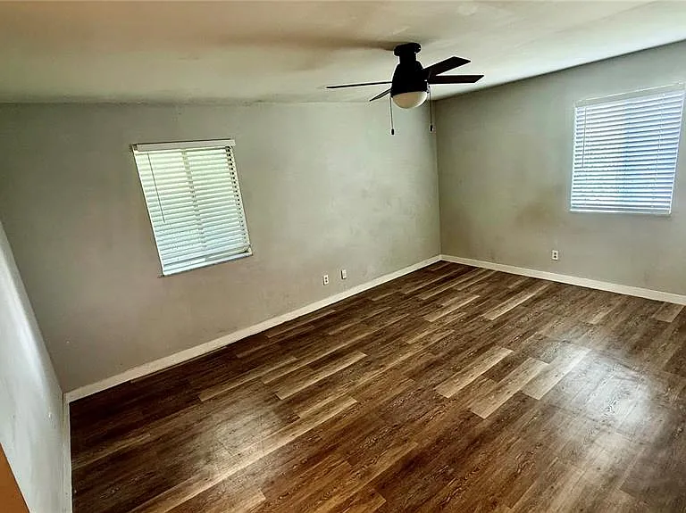 6519 W Newberry Rd #812 — Photo 9