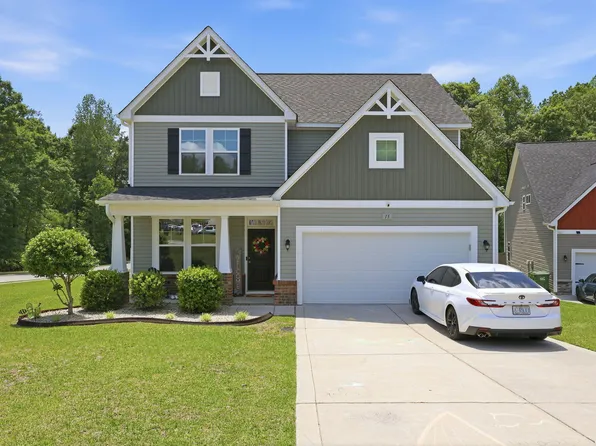 15 Dandelion Pl, Spring Lake, NC 28390