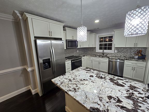 5th image of 1916 Patterson Park Pl