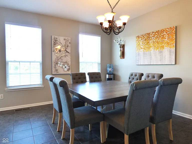 5677 Trammel Ct — Photo 3