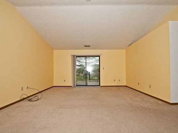 3rd image of 4235 Victorian Green Dr Unit 28