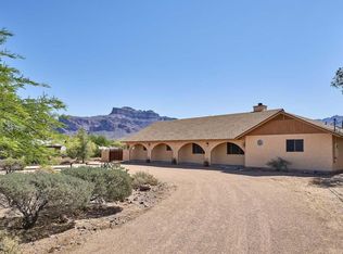 2209 S Sixshooter Rd, Apache Junction, AZ 85119