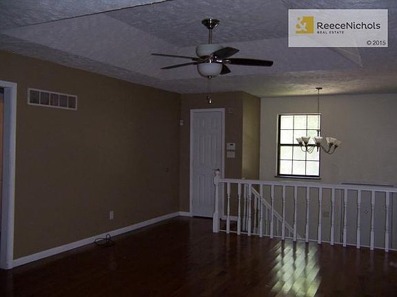 3rd image of 12900 Beacon Ave