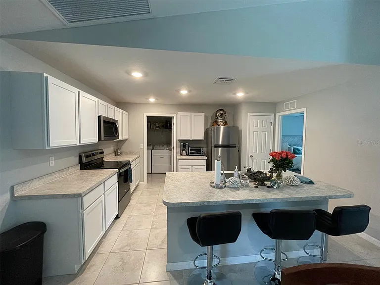 23208 Nancy Ave — Photo 3