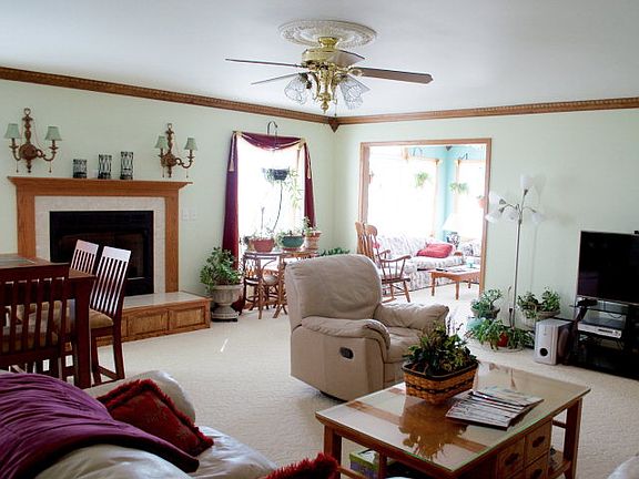 3rd image of 931 Snowmass Dr