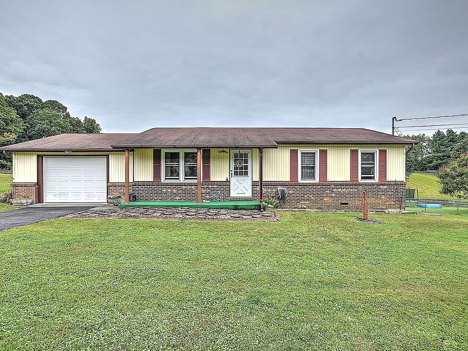 1st image of 19605 Greenbriar Dr