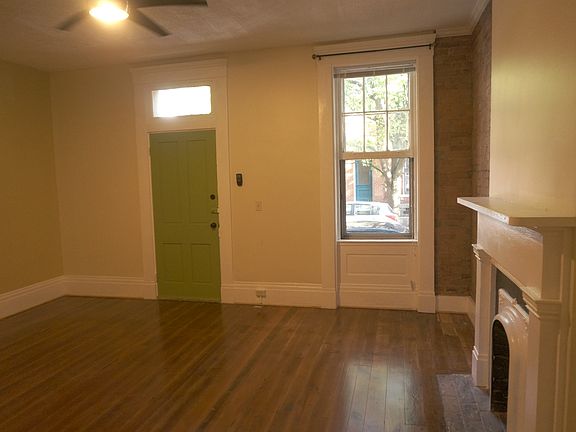 3rd image of 212 Orchard St #1