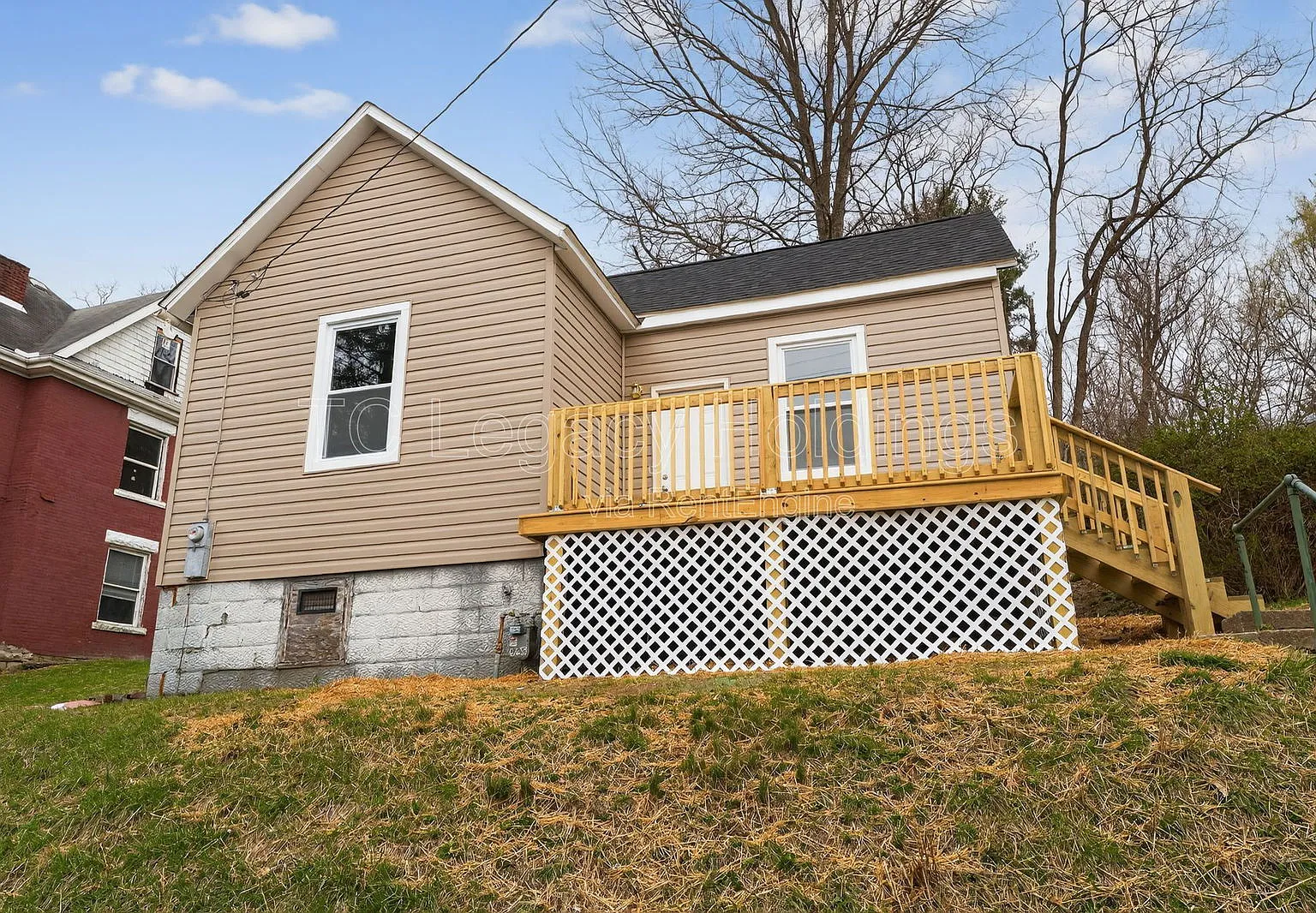 2 bed, 1.0 bath, 798 sqft, $1,100 — Photo 1