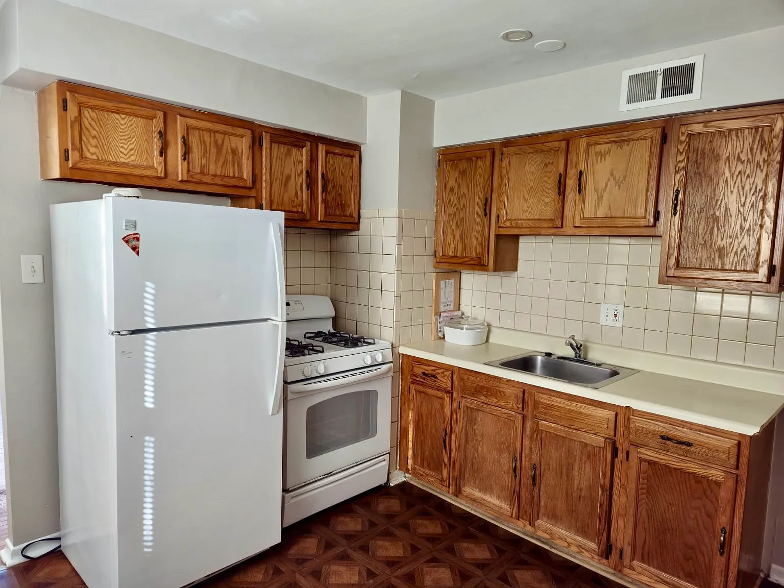 8113 Summerdale Ave — Photo 3
