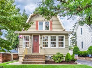 609 5th Ave, Lyndhurst, NJ 07071