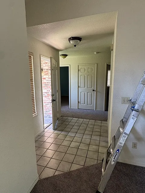 3 bed, 1269 sqft, $2,500 — Photo 4