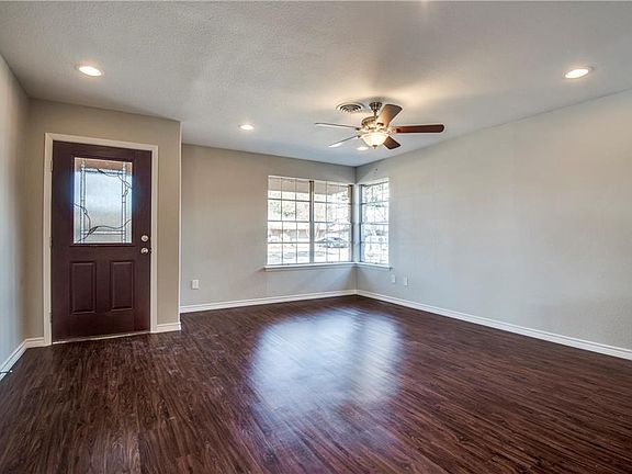 5th image of 1218 Belclaire Ln