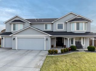1332 Onyx Ave, West Richland, WA 99353