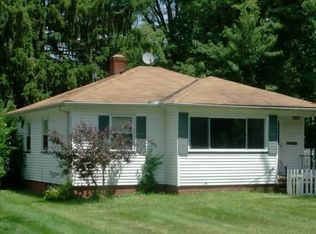 24222 Gessner Rd, North Olmsted, OH 44070