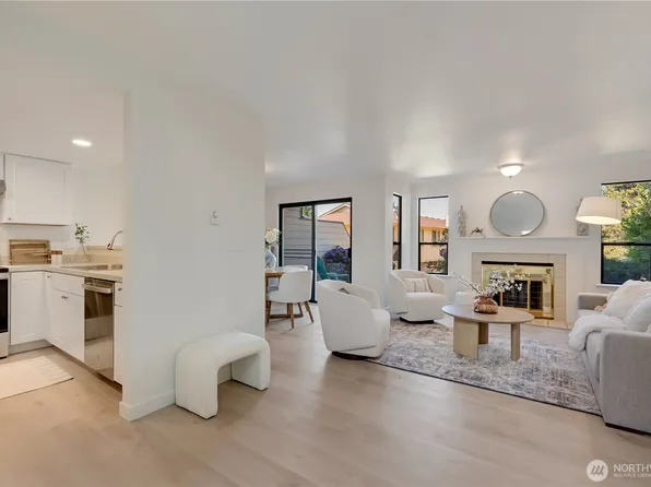 25015 110th Avenue SE #B, Kent, WA 98030