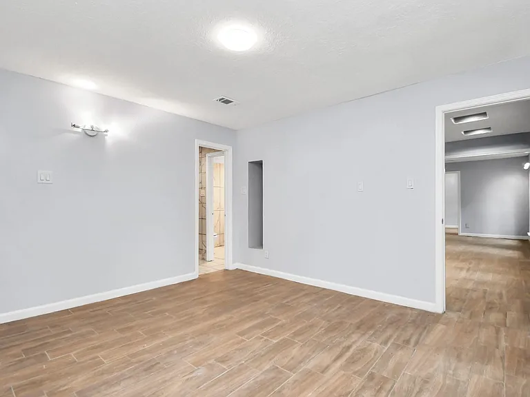17903 Nanes Dr — Photo 34