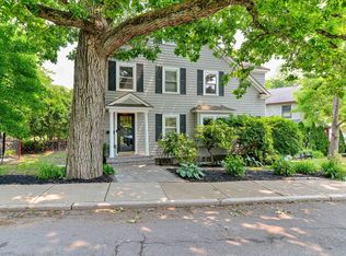 33 Southbourne Rd, Jamaica Plain, MA 02130