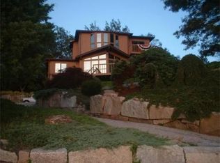 400 Riverside Dr, Tiverton, RI 02878